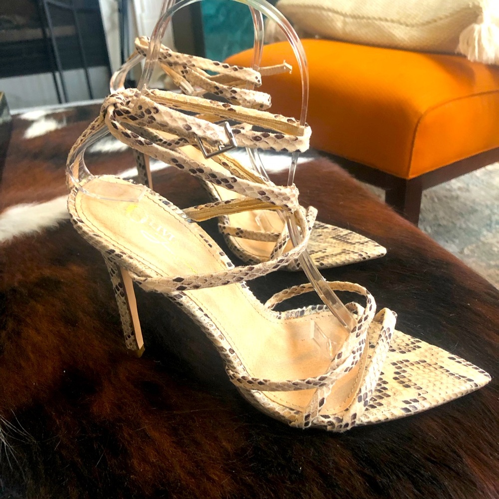 Olivia Animal Print Strappy Tie up Sandals -  Pristine Sz 8